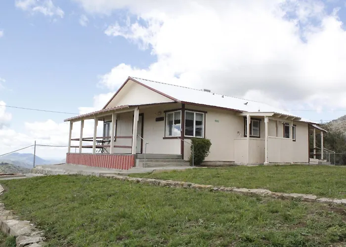 Hummingbird Hill - Entire Cabin