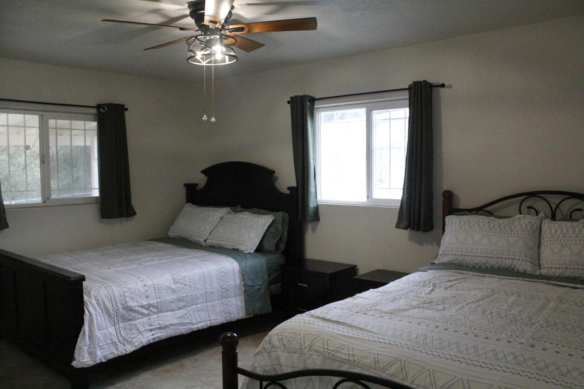 Hummingbird Hill - Entire Holiday home *