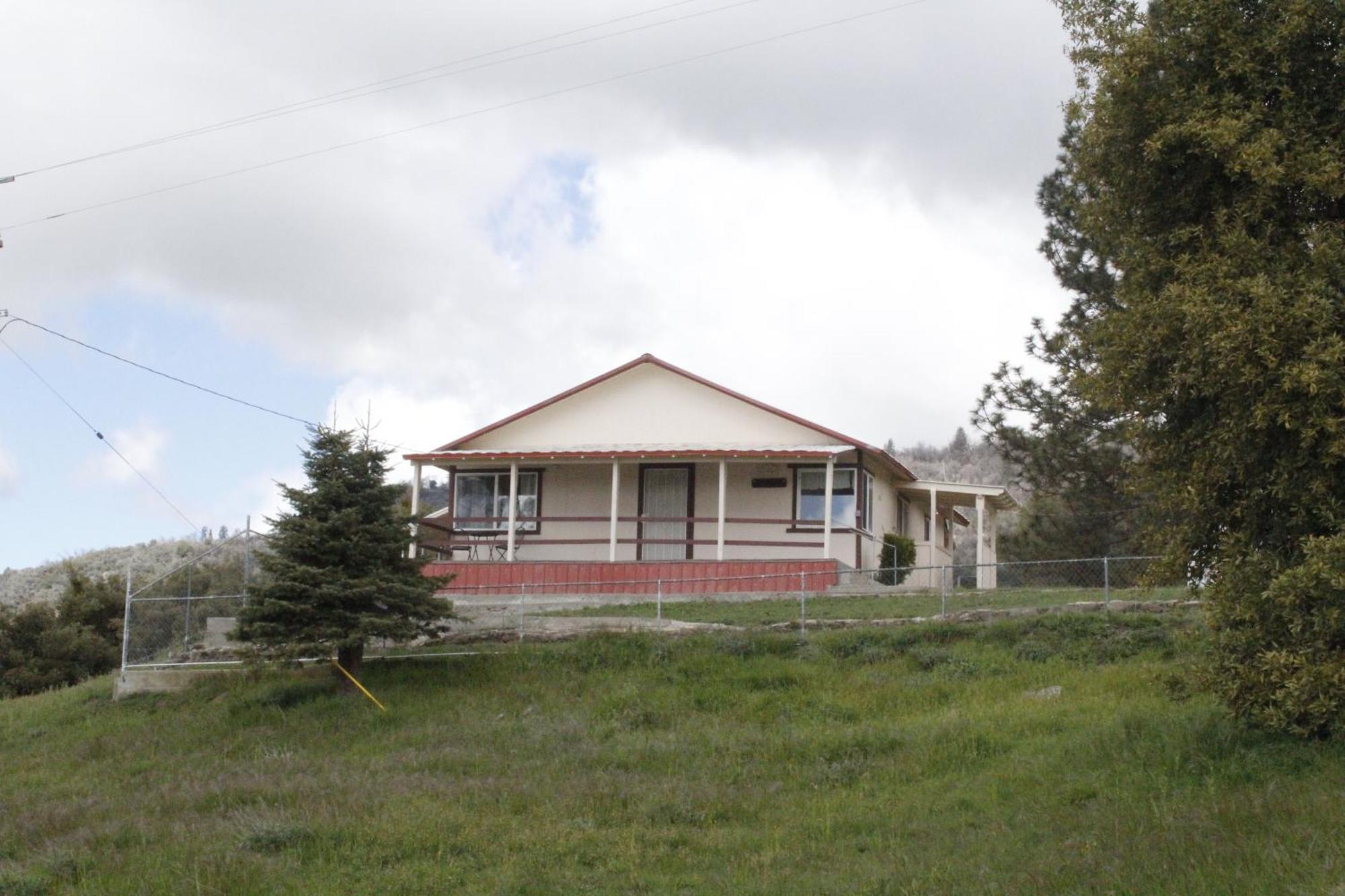 Hummingbird Hill - Entire Holiday home