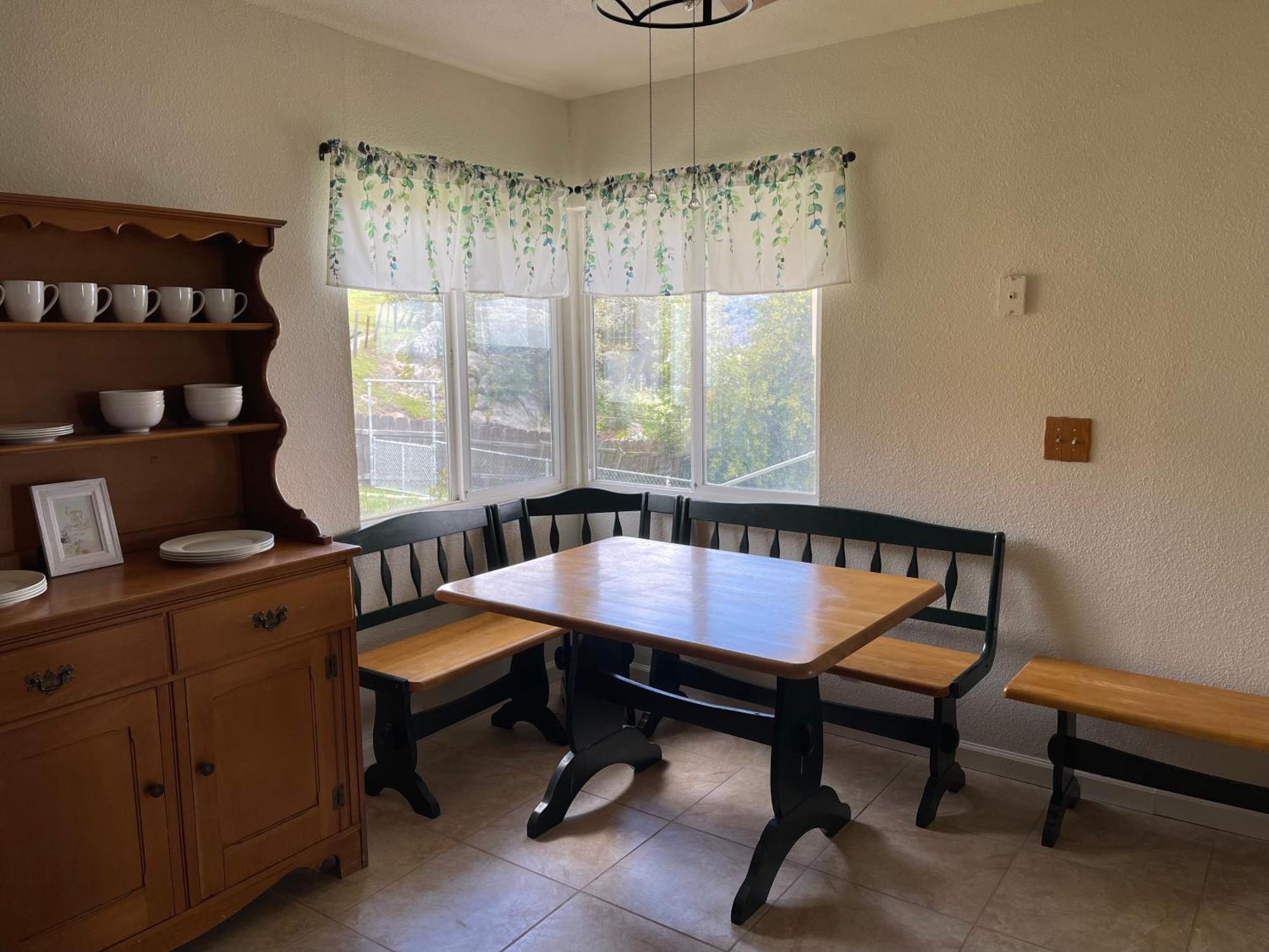 Hummingbird Hill - Entire Holiday home